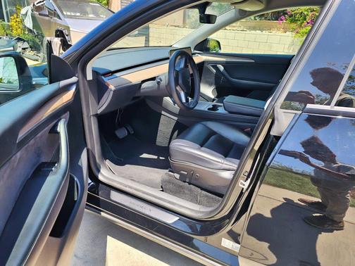 Solid Black 2023 Tesla Model Y Long Range Dual Motor All-Wheel Drive