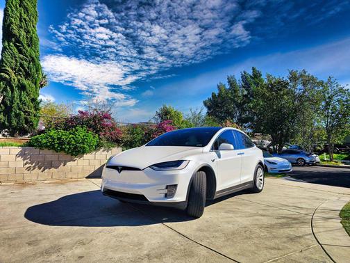 2020 Tesla Model X Long Range Sport Utility 4D