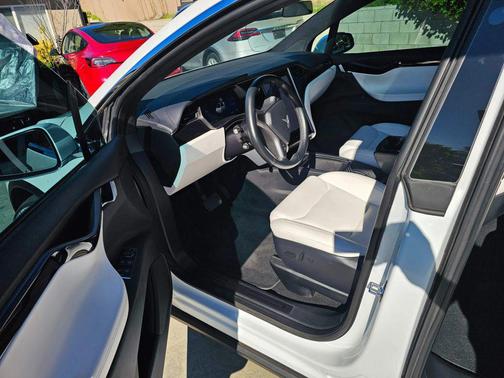 2020 Tesla Model X Long Range Sport Utility 4D