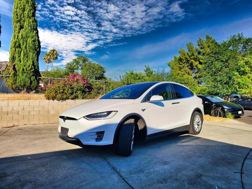 2017 Tesla Model X 90D