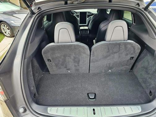 2017 Tesla Model X 90D