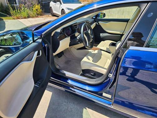 2017 Tesla Model S 100D
