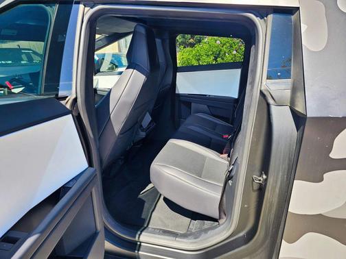 2024 Tesla Cybertruck All-Wheel Drive