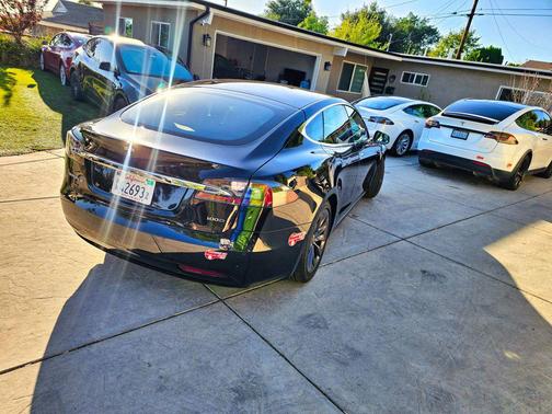 2017 Tesla Model S 90D