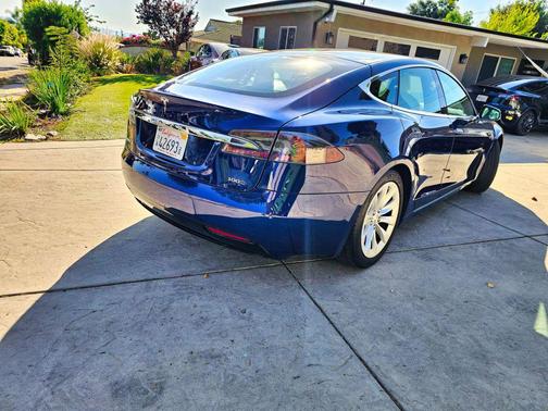 2017 Tesla Model S 90D