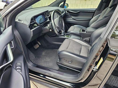 2017 Tesla Model X 90D