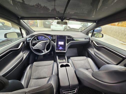 2017 Tesla Model X 90D