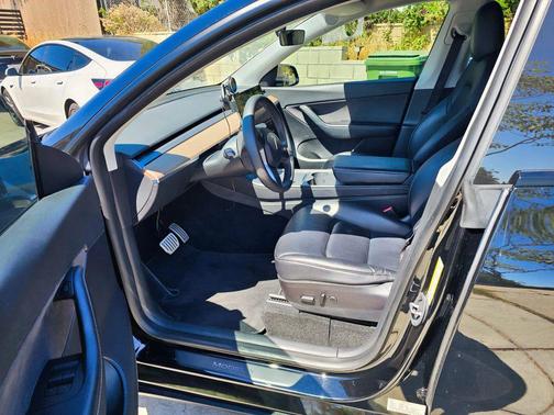 2021 Tesla Model Y Performance Dual Motor All-Wheel Drive