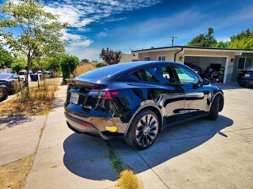 2021 Tesla Model Y Performance Dual Motor All-Wheel Drive