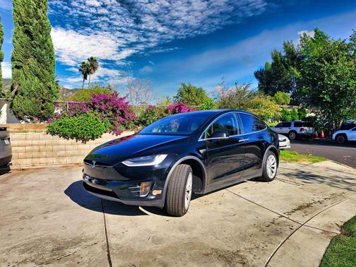 2019 Tesla Model X Long Range