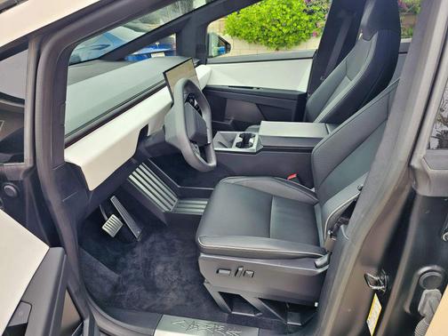 2024 Tesla Cybertruck All-Wheel Drive