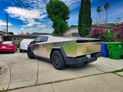 2024 Tesla Cybertruck All-Wheel Drive