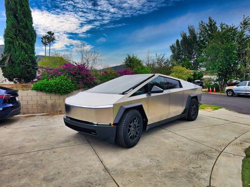 2024 Tesla Cybertruck All-Wheel Drive