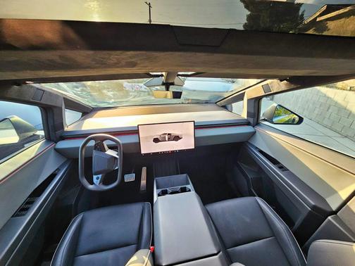 2025 Tesla Cybertruck All-Wheel Drive