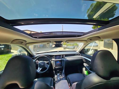 White 2020 INFINITI QX50 LUXE