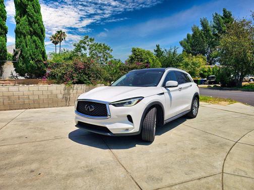 White 2020 INFINITI QX50 LUXE