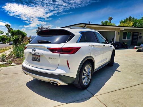 White 2020 INFINITI QX50 LUXE