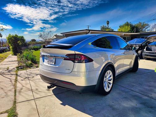2018 Tesla Model X 100D