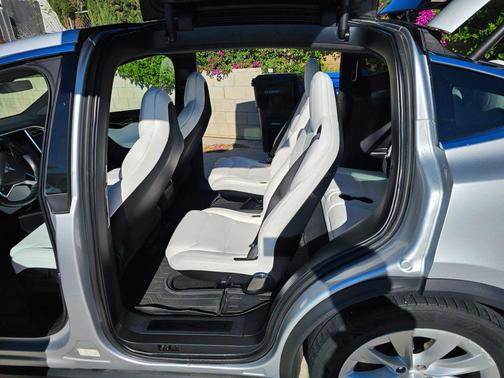 2018 Tesla Model X 100D