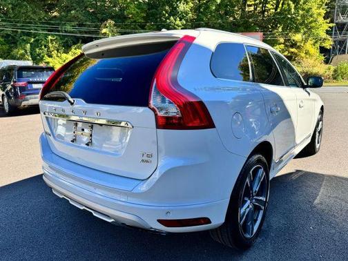 2017 Volvo XC60 T5 Dynamic