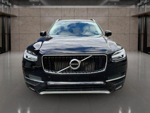 2019 Volvo XC90 T6 Momentum