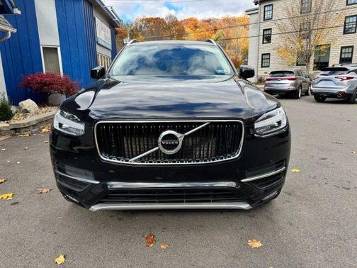 2019 Volvo XC90 T6 Momentum