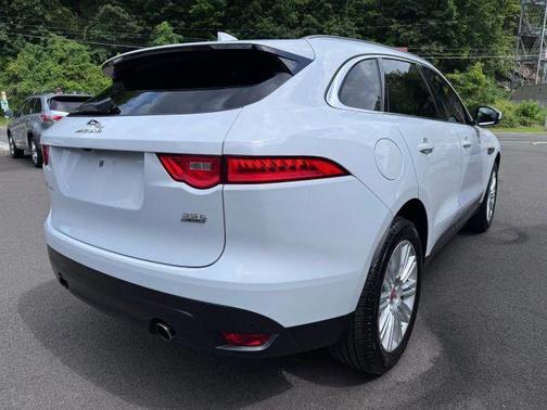 2018 Jaguar F-PACE 35t Portfolio
