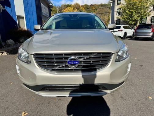 2017 Volvo XC60 T5 Inscription