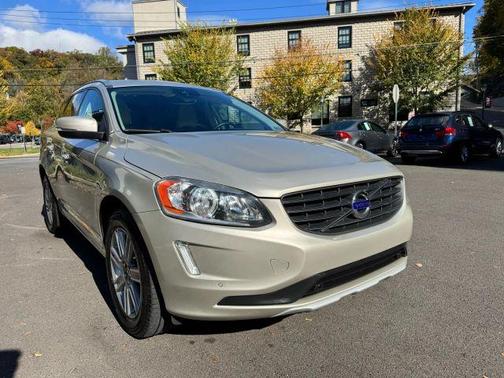2017 Volvo XC60 T5 Inscription