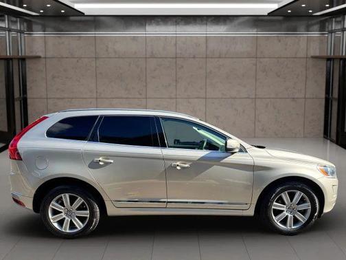 2017 Volvo XC60 T5 Inscription