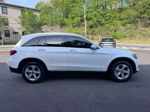 2018 Mercedes-Benz GLC 300 Base 4MATIC