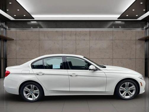 2018 BMW 330 i xDrive