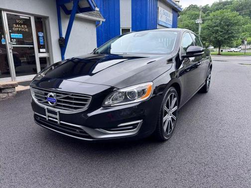 2017 Volvo S60 T5 Inscription Platinum