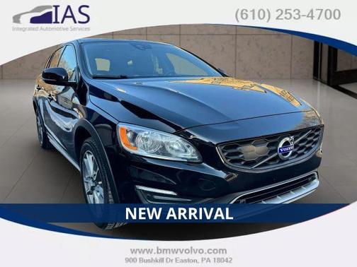 2018 Volvo V60 Cross Country T5