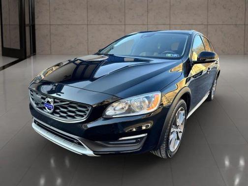 2018 Volvo V60 Cross Country T5