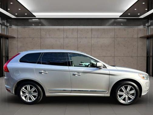 2017 Volvo XC60 T5 Inscription