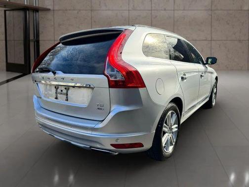 2017 Volvo XC60 T5 Inscription
