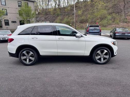2017 Mercedes-Benz GLC 300 Base 4MATIC
