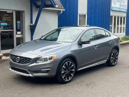 2016 Volvo S60 Cross Country T5 Platinum