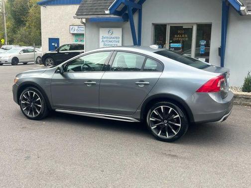 2016 Volvo S60 Cross Country T5 Platinum