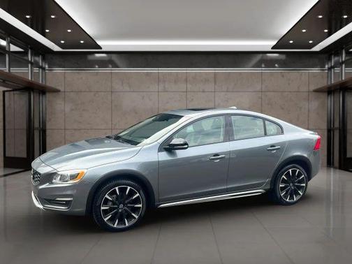 2016 Volvo S60 Cross Country T5 Platinum