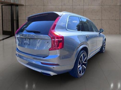 2020 Volvo XC90 T6 Momentum 6 Passenger