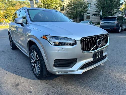 2021 Volvo XC90 T5 Momentum 7 Passenger