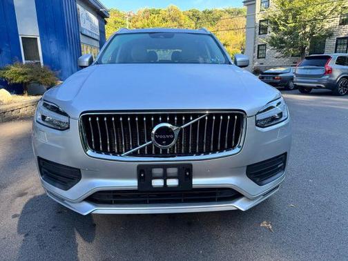 2021 Volvo XC90 T5 Momentum 7 Passenger