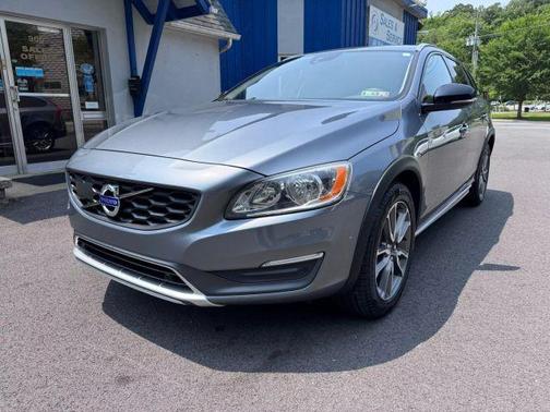 2016 Volvo V60 Cross Country T5