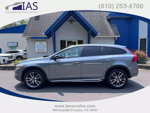 2016 Volvo V60 Cross Country T5