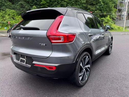 2019 Volvo XC40 T5 R-Design