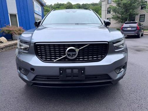 2019 Volvo XC40 T5 R-Design