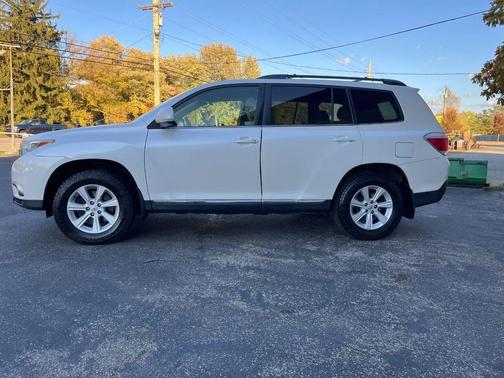 2012 Toyota Highlander SE