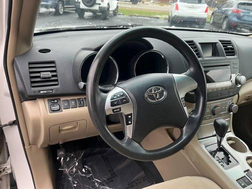 2012 Toyota Highlander SE